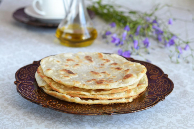 Коржик без начинки на сковороді рецепт з фото покроково і відео 