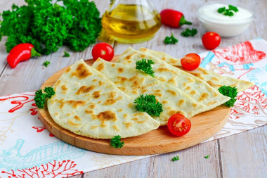 Тонкие лепешки на сковороде из теста с начинкой