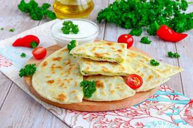 Тонкие лепешки на сковороде из теста с начинкой