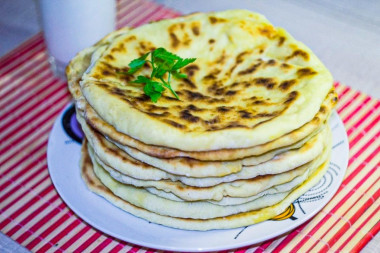 Хачапури без дрожжей с сыром на сковороде