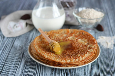 Блины из цельнозерновой муки на молоке