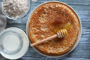 Блины из цельнозерновой муки на молоке