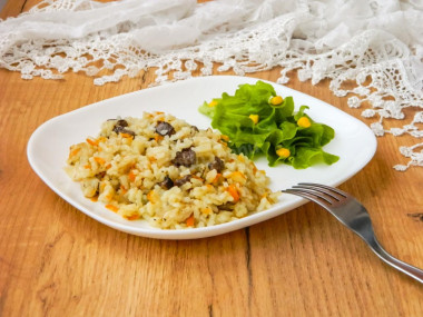 Куриные сердечки с рисом