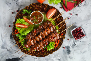 Шашлык из куриных сердечек в духовке на шпажках