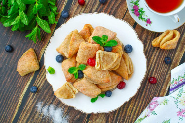 Творожное печенье ушки с сахаром