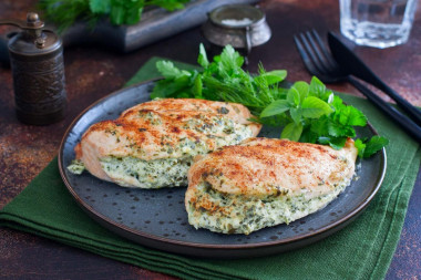 Курица фаршированная сыром в духовке