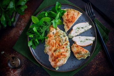 Курица фаршированная сыром в духовке