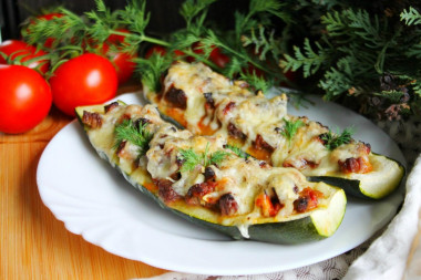 Говядина с кабачками в духовке