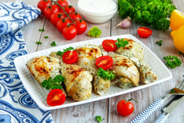 Куриные голени в сметане в духовке