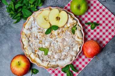 Вкусный яблочный пирог нежный