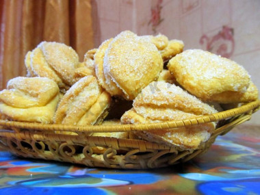 Треугольники из творожного теста с сахаром
