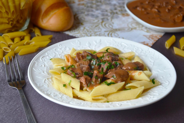 Макарони з м'ясом і підливою рецепт з фото покроково 