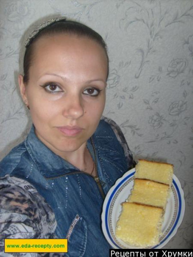 Творожная запеканка на муке и соде с изюмом и манкой