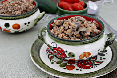 Гречка с грибами и луком в мультиварке