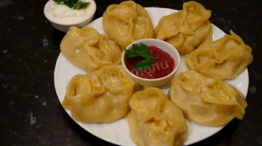 Манты с фаршем из говядины с бараниной