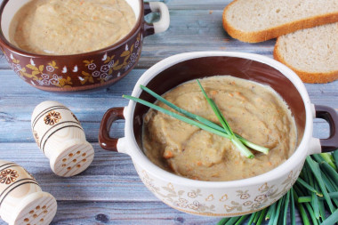 Суп пюре из куриной печени с картошкой