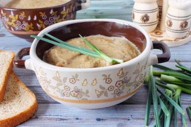 Суп пюре из куриной печени с картошкой