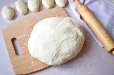 Тесто для пирожков с сухими дрожжами на молоке