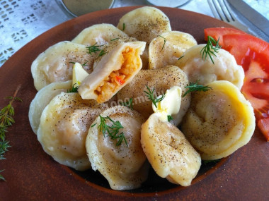 Капустные пельмени с грибами