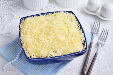 Салат с курицей черносливом огурцом и сыром