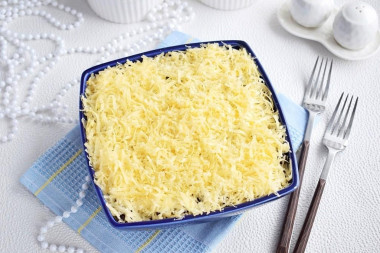Салат с курицей черносливом огурцом и сыром