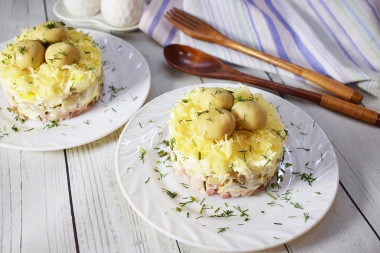 Салат вареное яйцо копченая курица сыр маринованные грибы