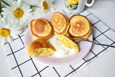 Оладьи на сметане пышные без дрожжей быстро и вкусно